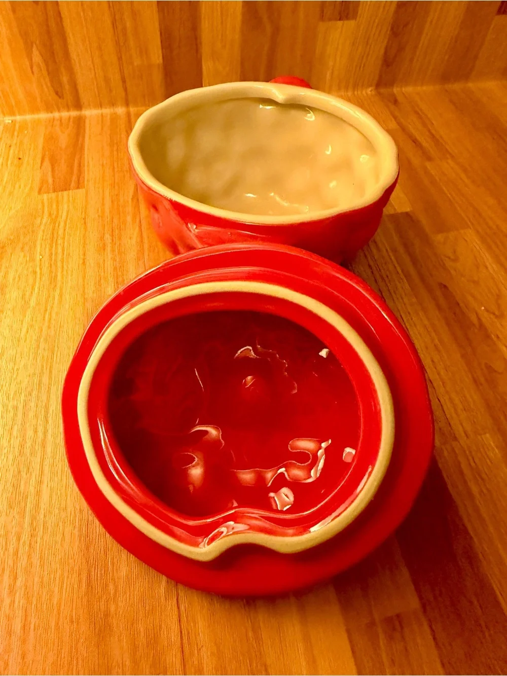 Le Creuset Raspberry Cocotte